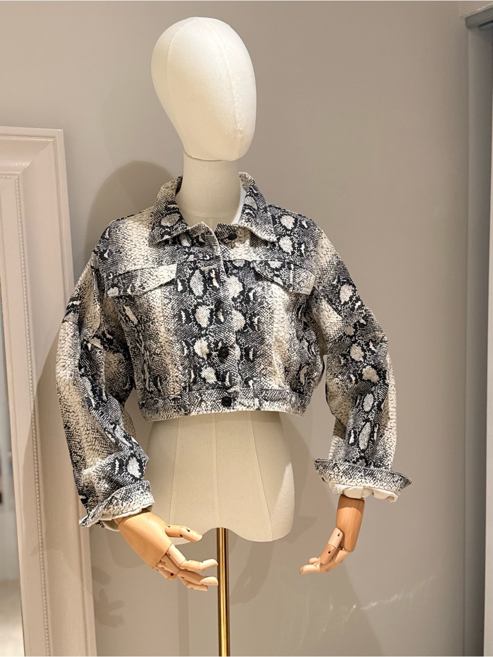 Noble U Cropped Snake Print Jacket – Size M